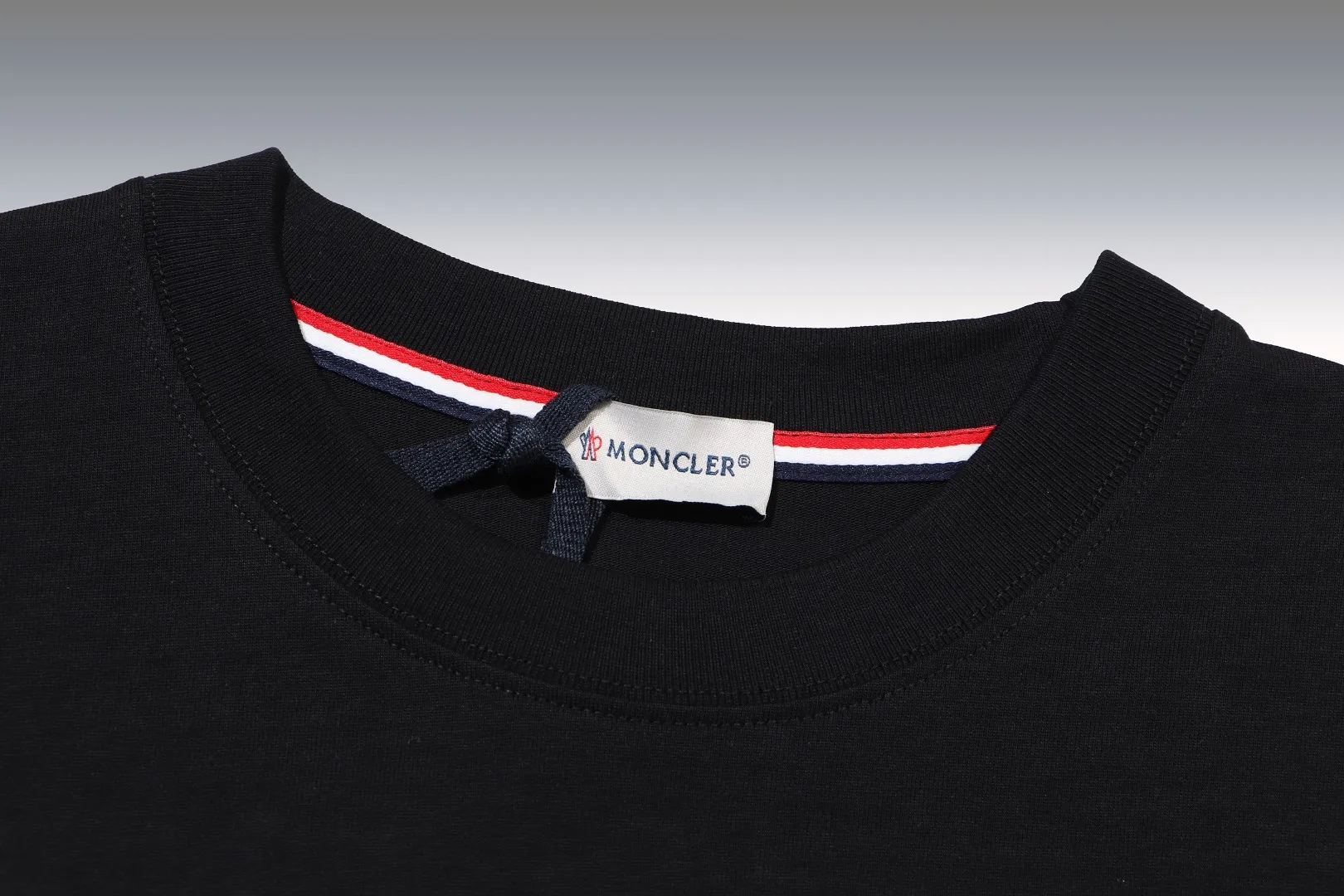 《Moncler~ 》2024New Arrival Quality T , Versatile Quality ！ ‼ 32 250G ‼ ， ， ， ， T 🤪 Sizes：S-M-L-XL-2XL ：Black，White， Same Style